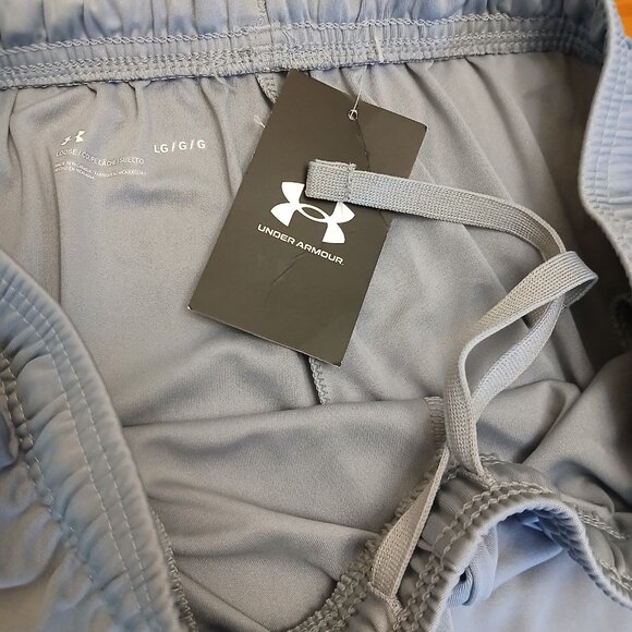 Under Armour Men's Medium Shorts Gray 10" Inseam Loose Fit UA Tech Pockets - Picture 3 of 3